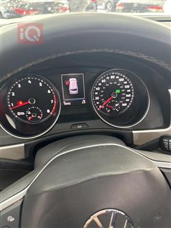 ڤۆڵکسواگن ئەتڵەس کرۆس سپۆرت